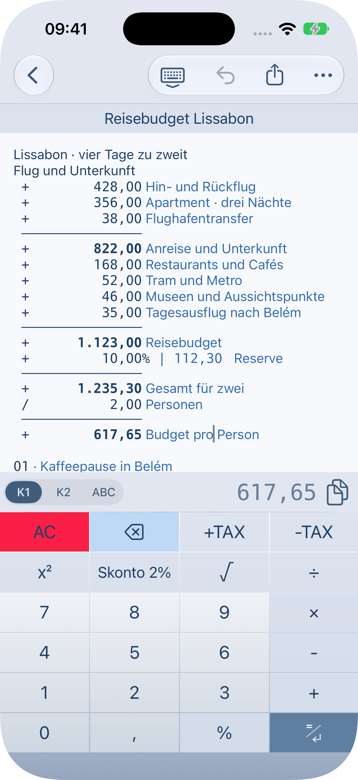 Dasselbe Reisebudget im Tag-Design mit hellen Funktionstasten und roter AC-Taste.