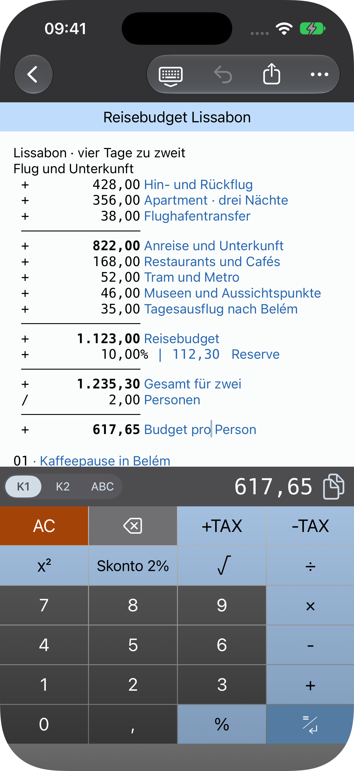 Dunkle Navigation und Tastatur im Nacht-Design; die Rechnung bleibt auf hellem Hintergrund lesbar.